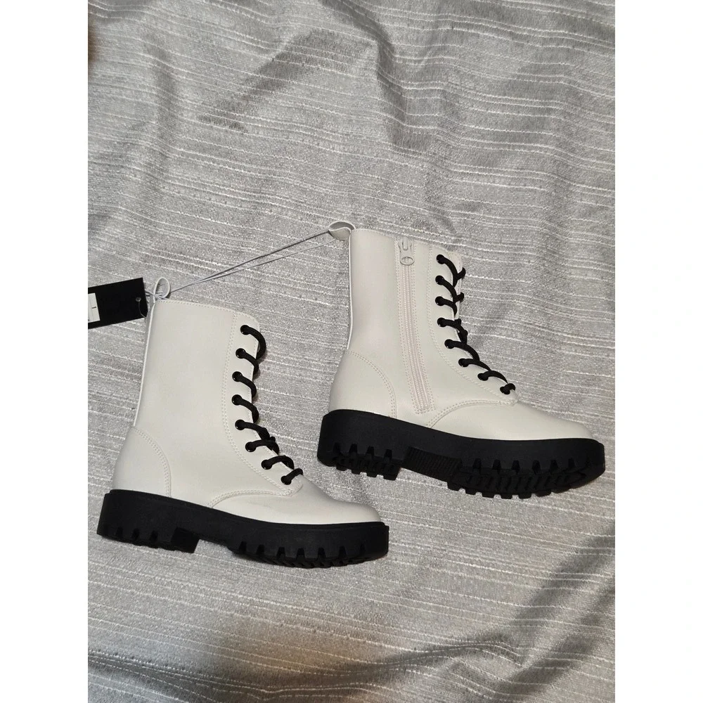 Art Class Girls White Combat Boots Lug Sole Lace Up Side Zip Size 1 NEW